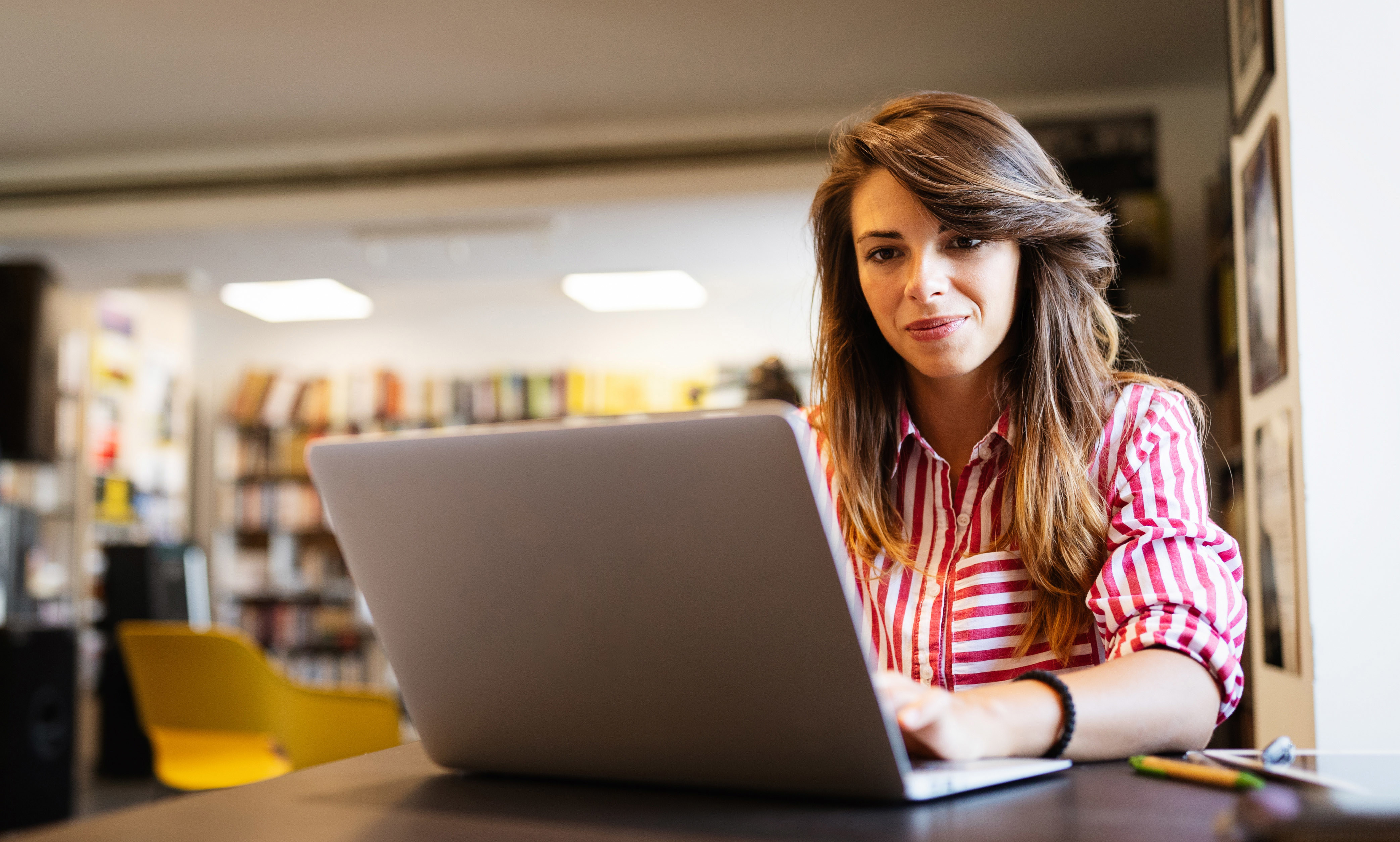 What are the benefits of becoming a Search Temporary Worker?