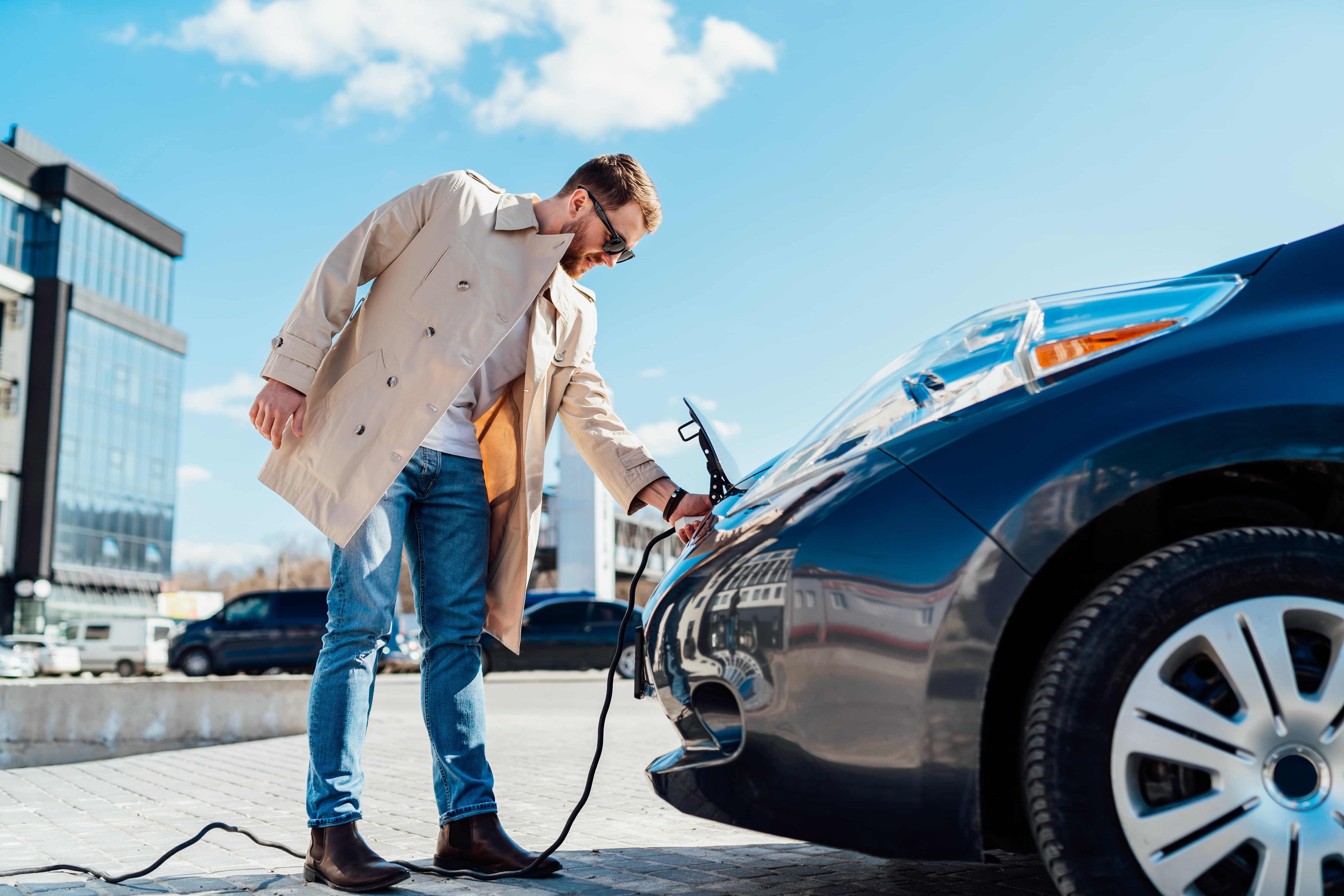 Tusker – Drive electric, pay smart